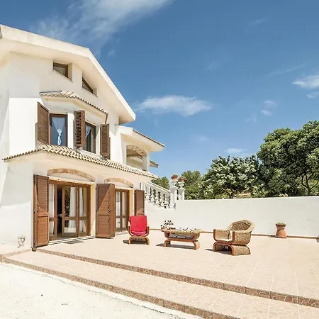 Holiday home Stunning In -ss- With Kitchen Sennori